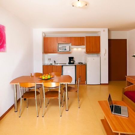 Sejours & Affaires Geneve Saint Genis Aparthotel Kültér fotó