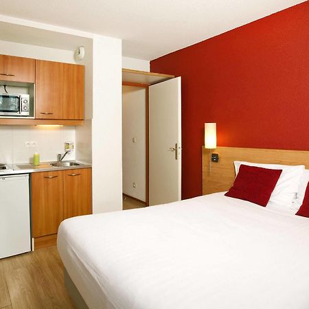 Sejours & Affaires Geneve Saint Genis Aparthotel Kültér fotó